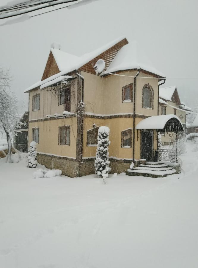 Villa Золото Карпат Yaremche Exterior foto
